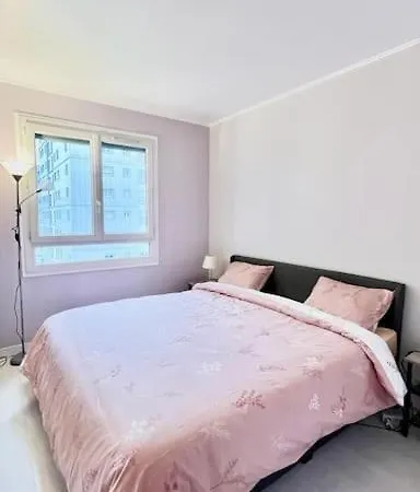 Apartment Avec Parking A 11 Min De Paris Et 15 Min De La Defense Arena *